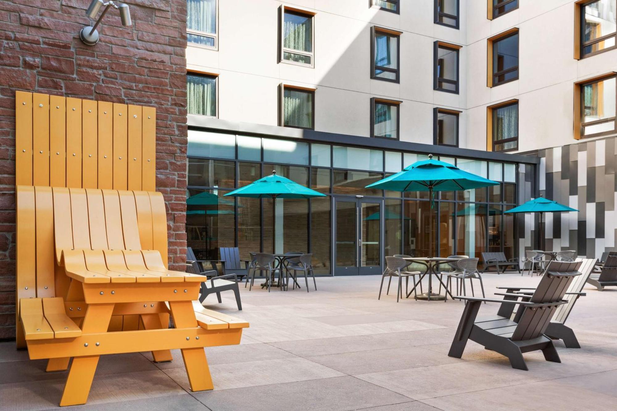 Hilton Garden Inn Боулдър Екстериор снимка
